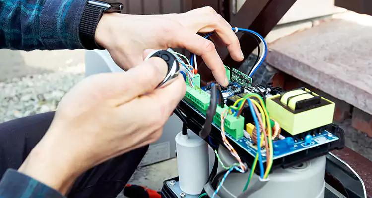 Automatic Driveway Gate Repair in Dania Beach, FL