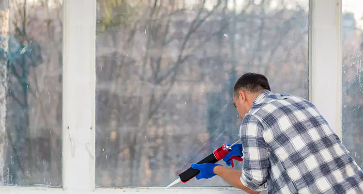 Quality Sliding Shower Door Repair for Closing Issues in Dania Beach, FL