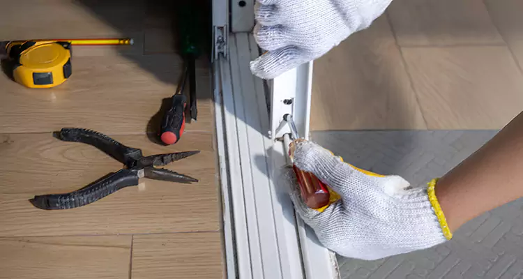 Screen Door Wheel Replacement in Dania Beach, FL