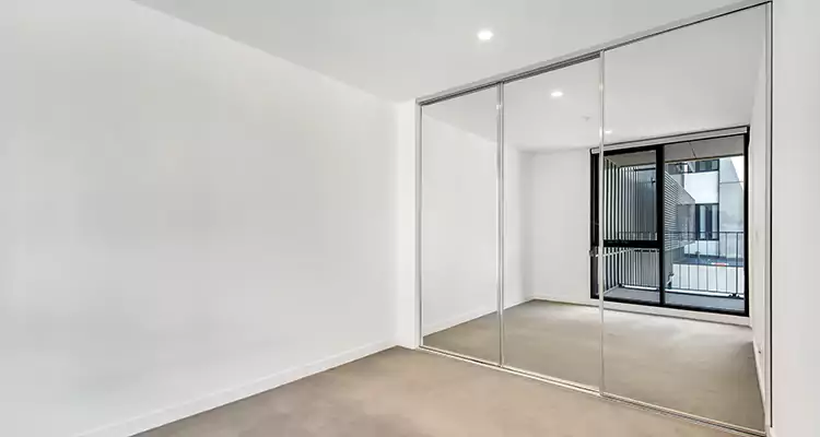 Why Homeowners Choose Us for Sliding Mirror Door Replacement in Dania Beach, FL