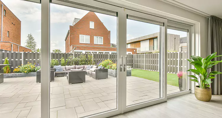 Best Sliding Screen Door Replacement Company in Dania Beach, FL