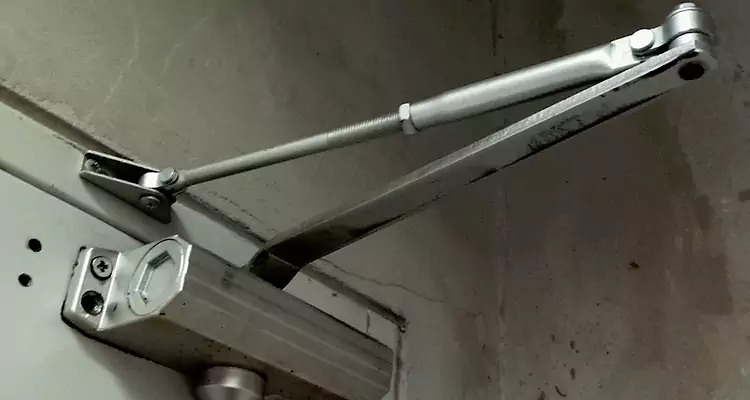 Door Closer Oil Leak Repair in Dania Beach, FL