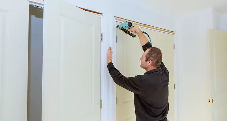Top Rated Door Fixing ServiceFixing Garage Door Track in Dania Beach, FL