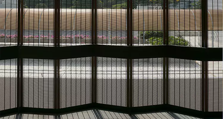 Front Screen Door Repair in Dania Beach, FL