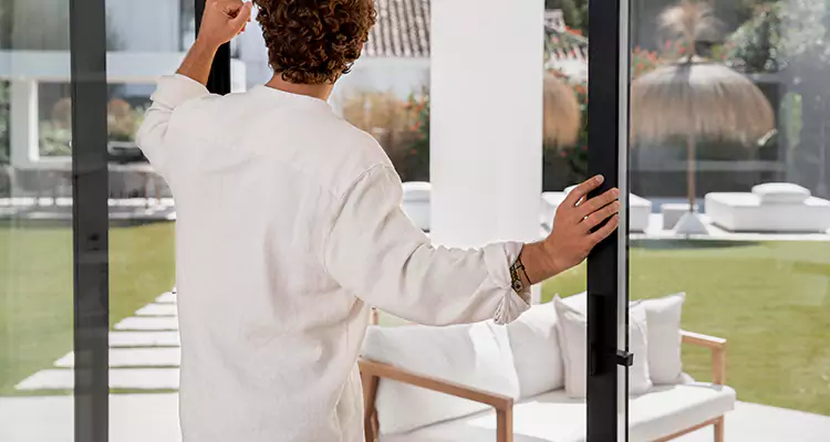 Sliding Screen Door Maintenance for Closing Issues in Dania Beach, FL